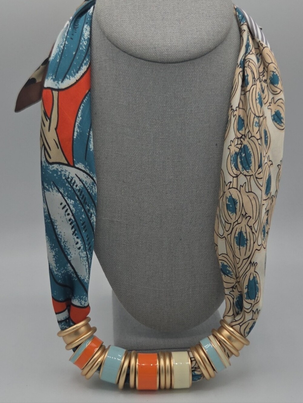 5 for $25! Piper K Silk-Style Multicolor Statement Necklace Gold Tone Accents